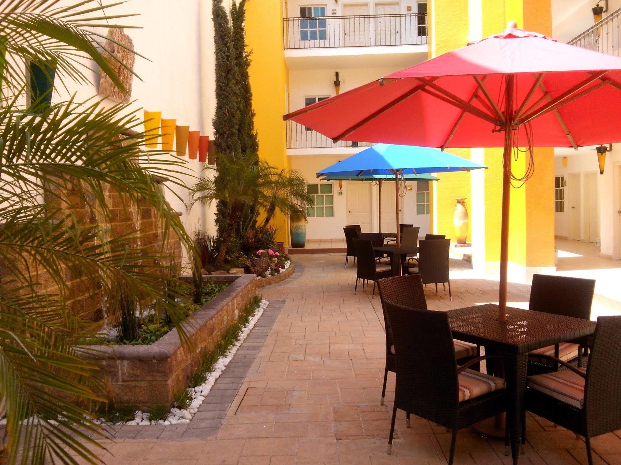 Happy Express Hotel Oaxaca Bagian luar foto