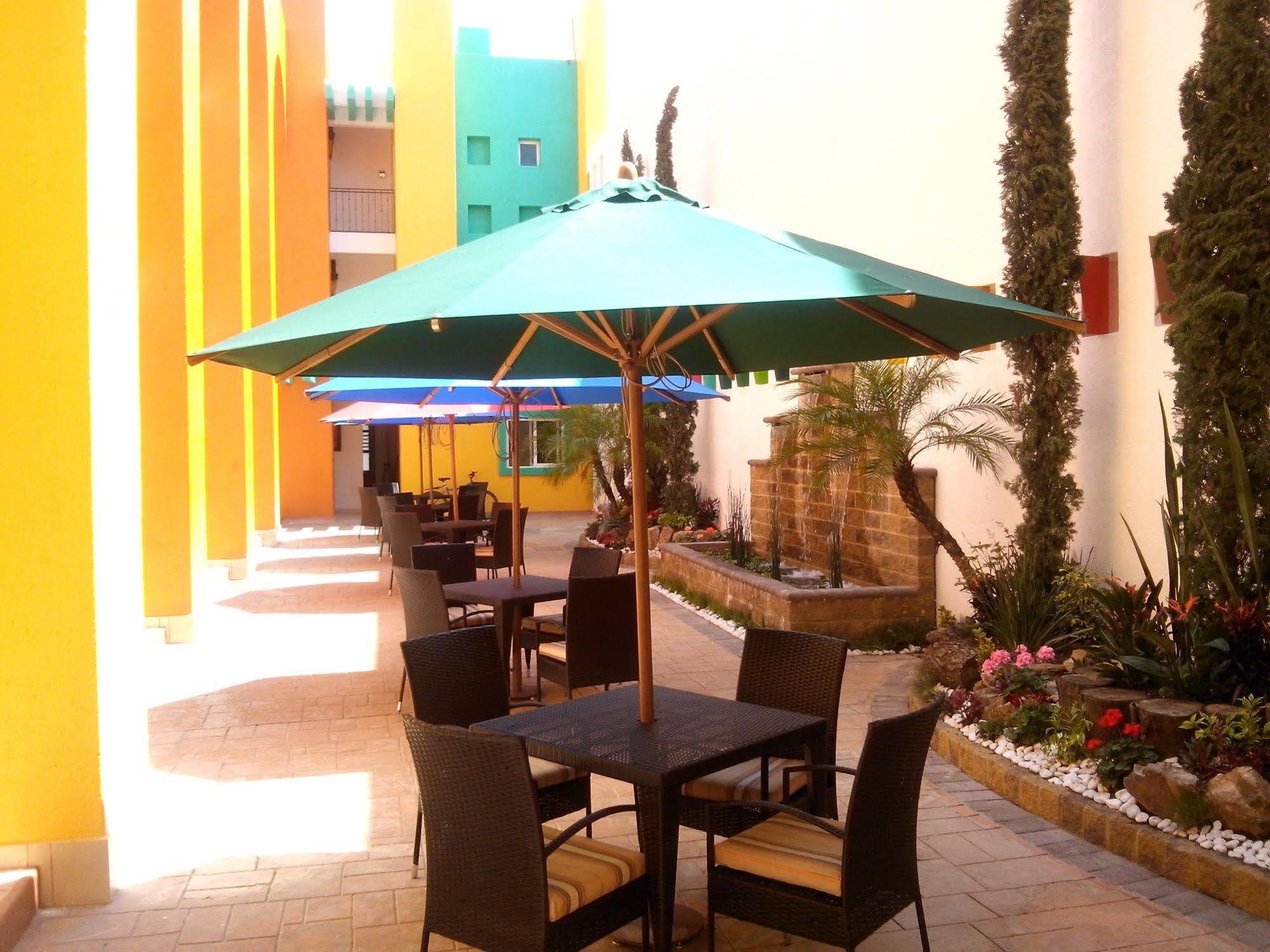 Happy Express Hotel Oaxaca Bagian luar foto